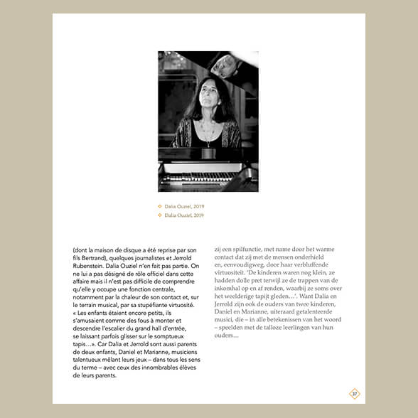 Corinthia mockup 5